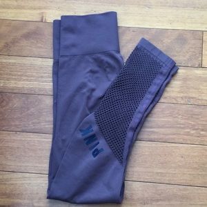 PINK Victoria’s Secret leggings